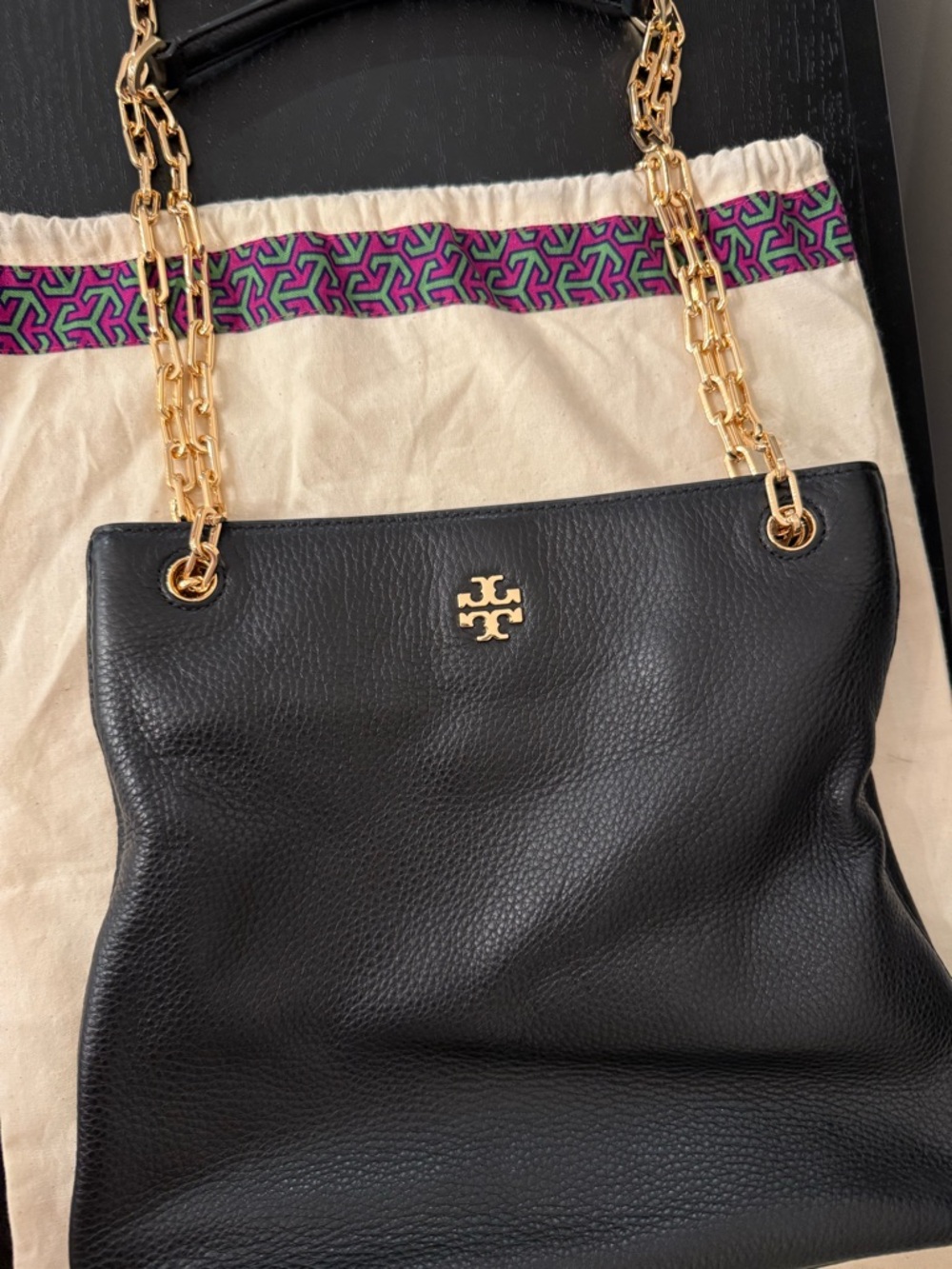 Tory Burch Black Pebbled Leather Shoulder Bag with Gold Chain - Picture 11 of 14